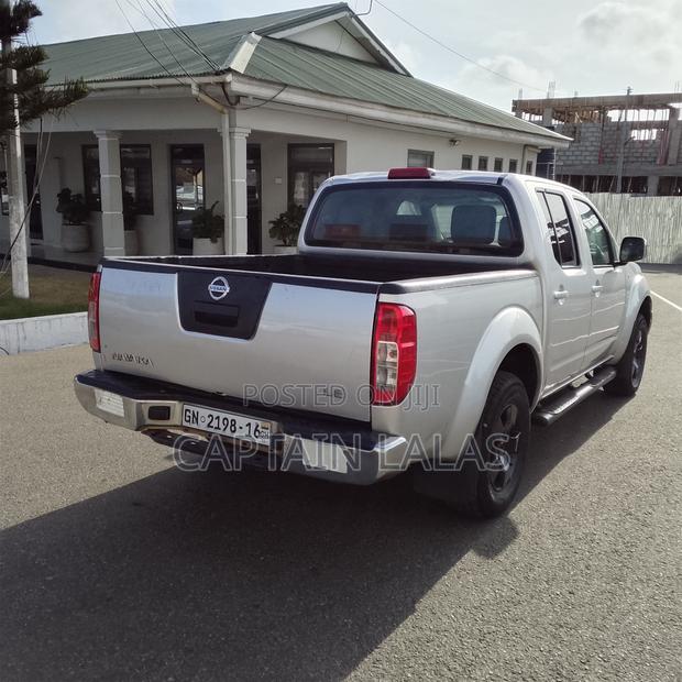 Nissan Navara 2016 Silver