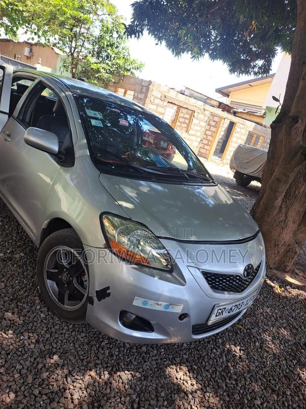 Toyota Yaris 2007 Gray