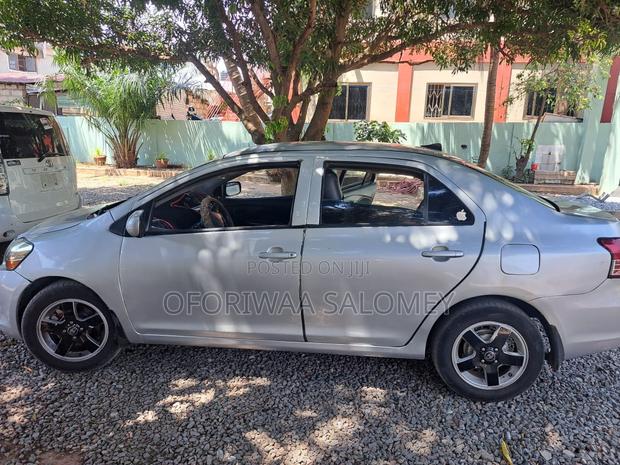 Toyota Yaris 2007 Gray