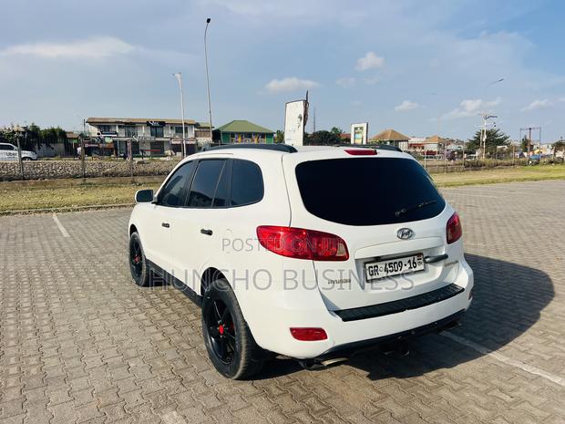 Hyundai Santa Fe 2010 White