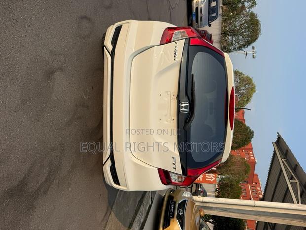 Honda Fit 2018 White
