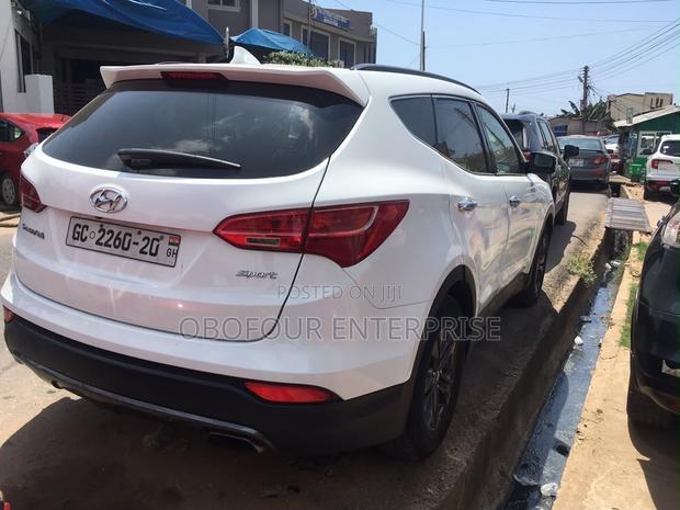 Hyundai Santa Fe 2014 White