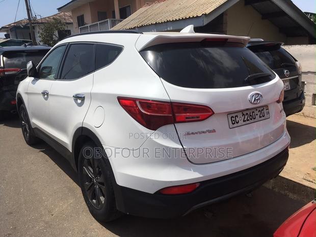 Hyundai Santa Fe 2014 White