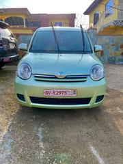 Toyota Sienta 2012 Green for sale