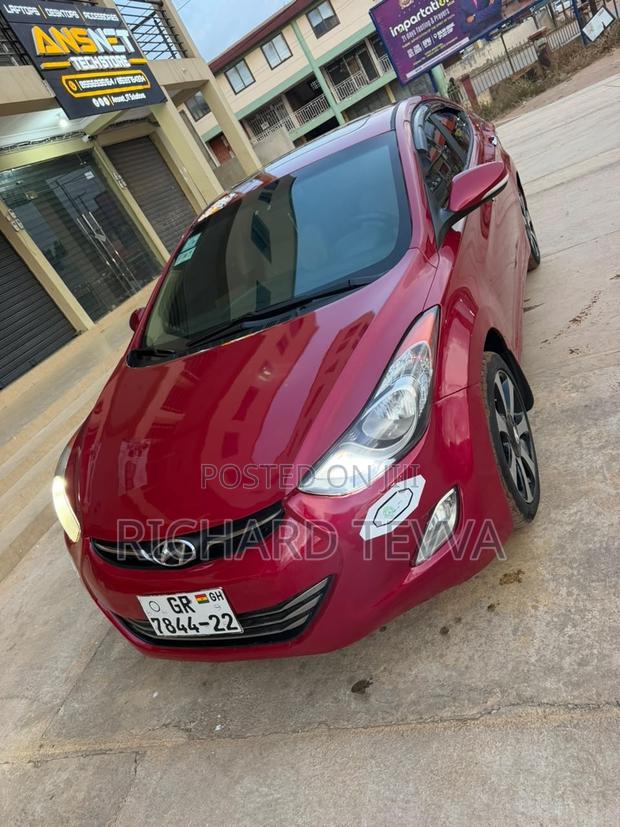 Hyundai Elantra Limited Sedan FWD (1.8L 4cyl 6A) 2013 Red