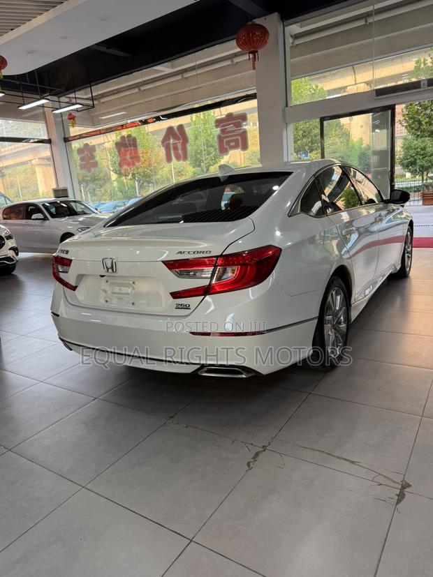 Honda Accord 2019 White