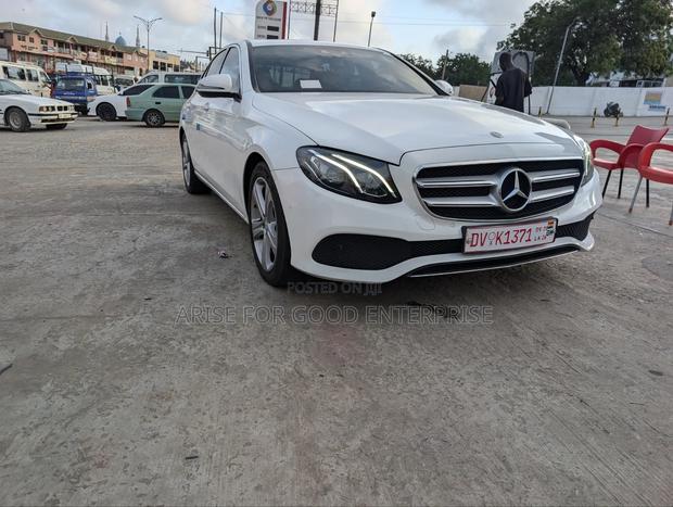 Mercedes-Benz E300 4Matic AWD Sedan (2.0L 4cyl 9A) 2017 White