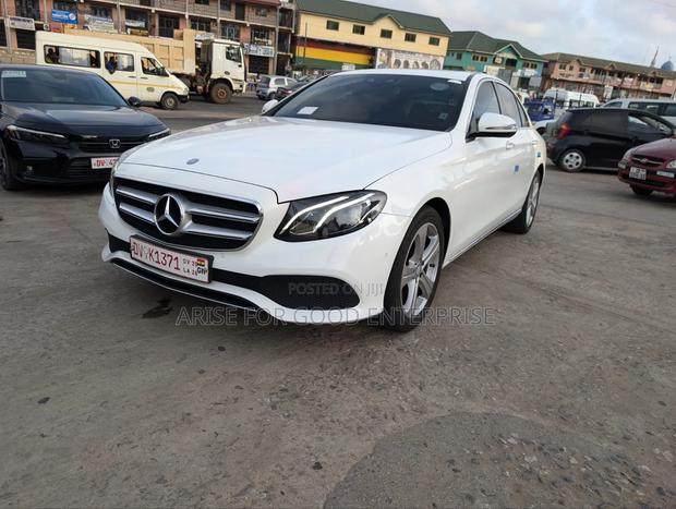 Mercedes-Benz E300 4Matic AWD Sedan (2.0L 4cyl 9A) 2017 White