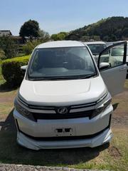 Toyota Voxy Hybrid X 2WD 7-Seater 2015 White for sale