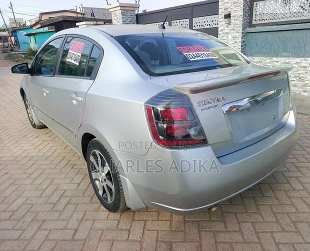 Nissan Sentra 2.0 2011 Silver