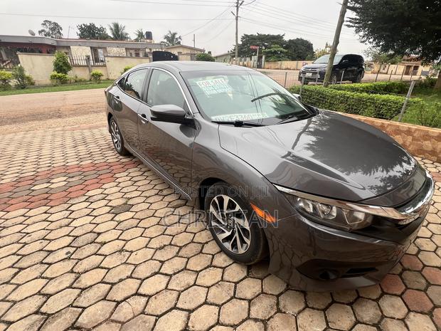 Honda Civic LX 4dr Sedan (2.0L 4cyl) 2017 Gray