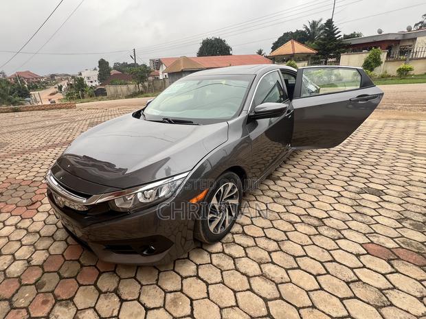 Honda Civic LX 4dr Sedan (2.0L 4cyl) 2017 Gray