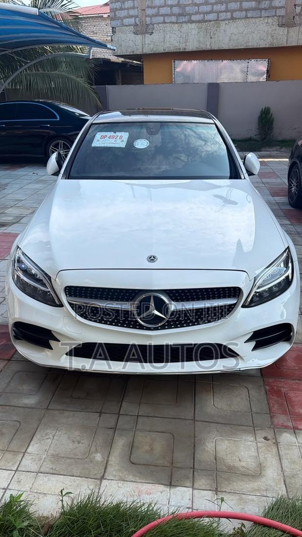 Mercedes-Benz C300 2020 White