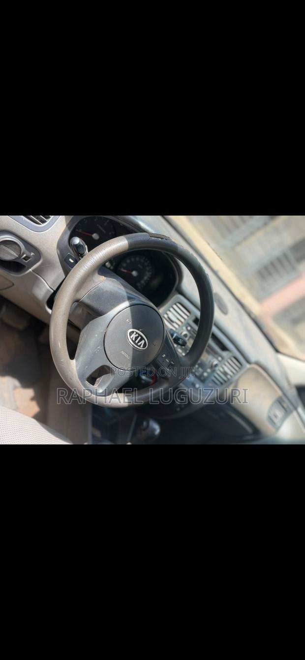 Kia Rio LX 4dr Sedan (1.6L 4cyl 4A) 2010 Silver