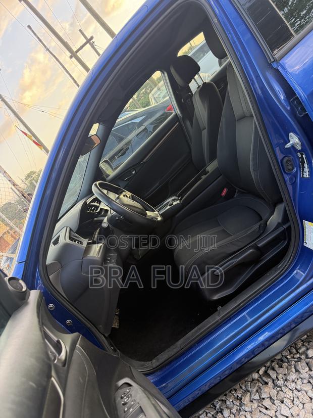 Honda Civic EX 4dr Hatchback (1.5L 4cyl) 2017 Blue