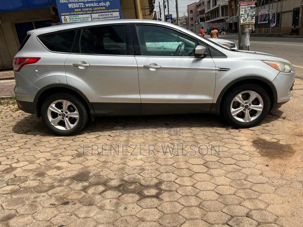 Ford Escape SE 4dr SUV (1.6L 4cyl Turbo 6A) 2014 Silver
