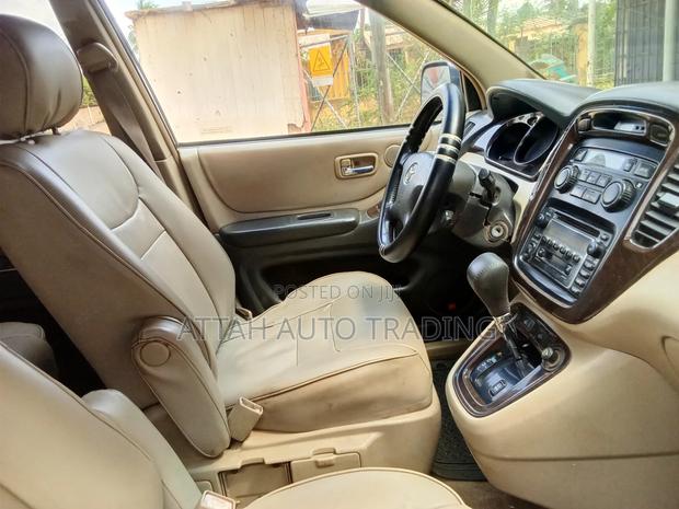 Toyota Highlander 2010 Gray