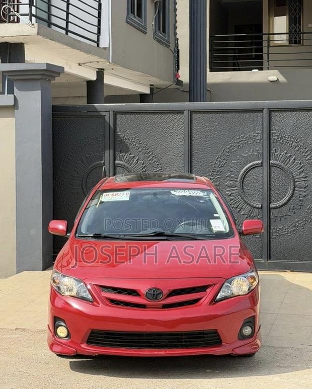 Toyota Corolla 2013 Red