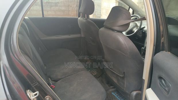 Toyota Vitz 2009 Black
