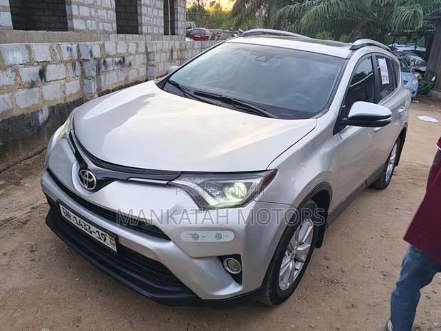 Toyota RAV4 2016 Silver