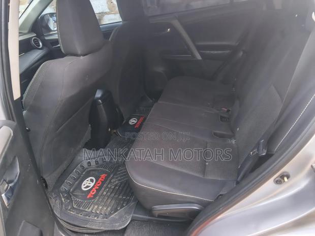 Toyota RAV4 2016 Silver