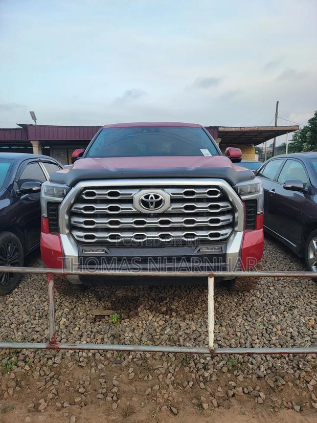 Toyota Tundra 2021 Black