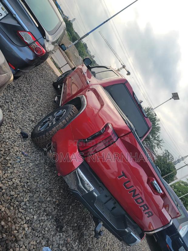 Toyota Tundra 2021 Black
