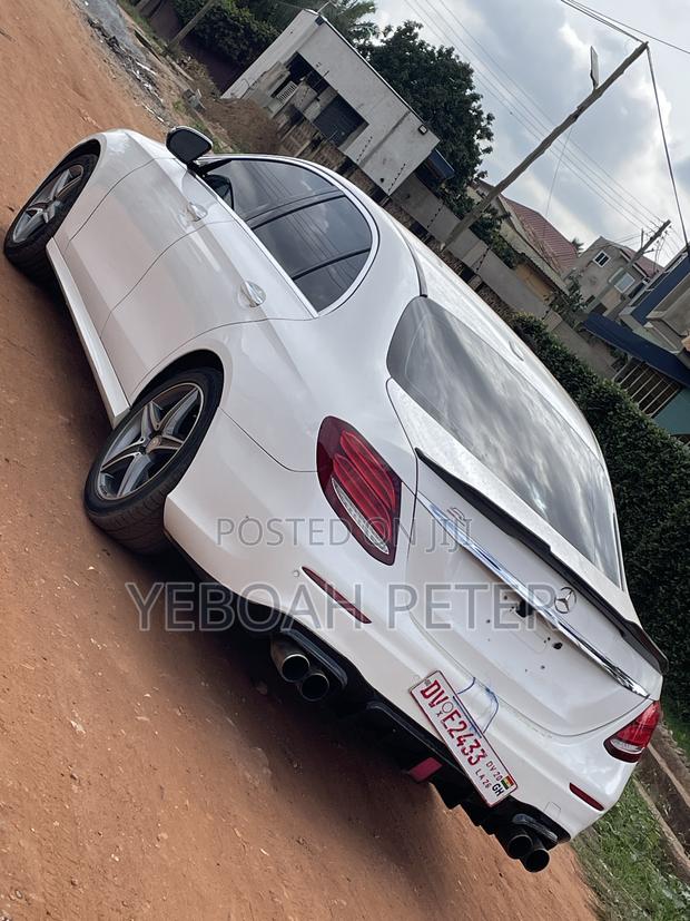 Mercedes-Benz E300 2016 White