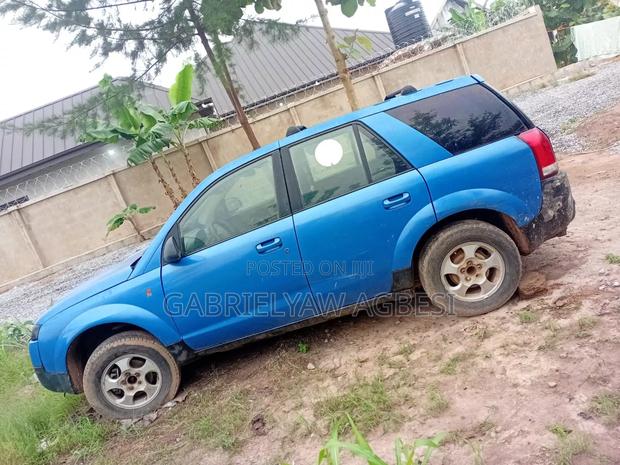 Saturn Vue 4 2004 Blue