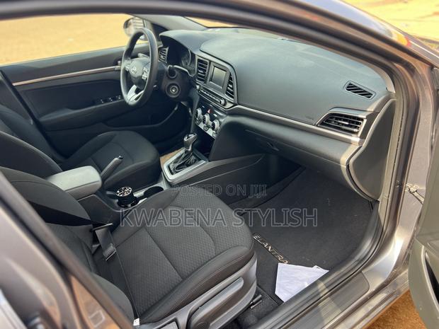 Hyundai Elantra SE 2019 Gray