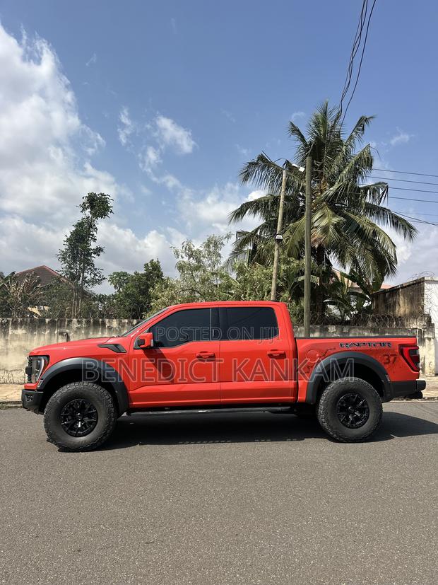 Ford F-150 Raptor 2023 Orange