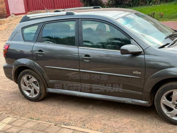 Pontiac Vibe 2006 Gray