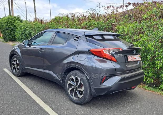 Toyota C-HR 2017 Gray