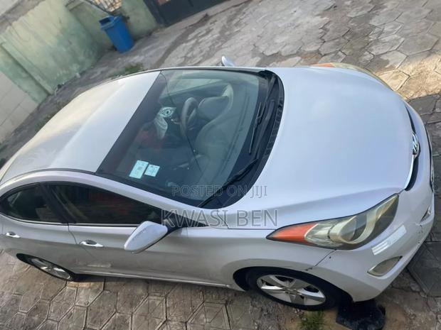 Hyundai Elantra 2013 White