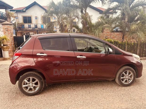 Toyota Vitz 2012 Brown