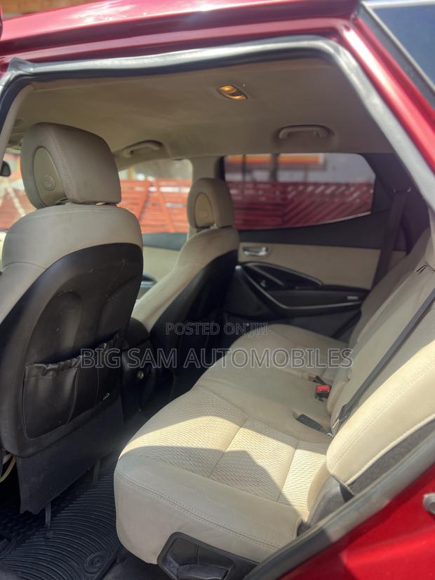 Hyundai Santa Fe 2013 Red