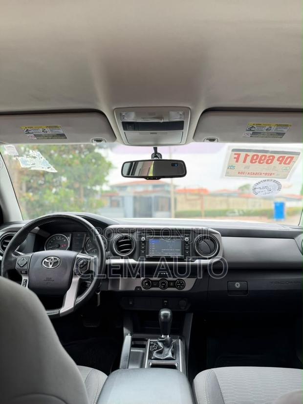 Toyota Tacoma 2018 White