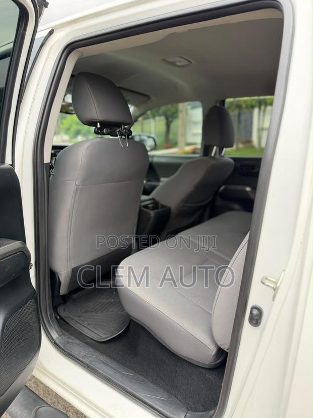 Toyota Tacoma 2018 White