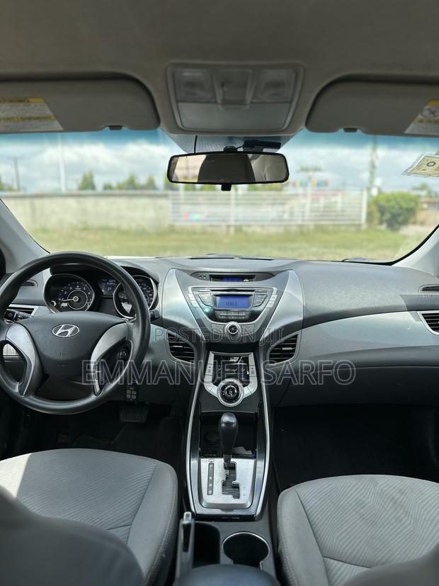 Hyundai Elantra GLS Sedan FWD (1.8L 4cyl 6A) 2013 Silver