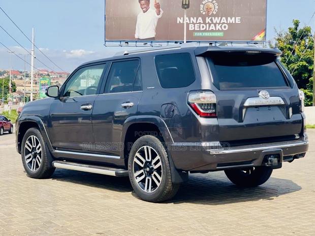 Toyota 4-Runner Limited 2021 Gray