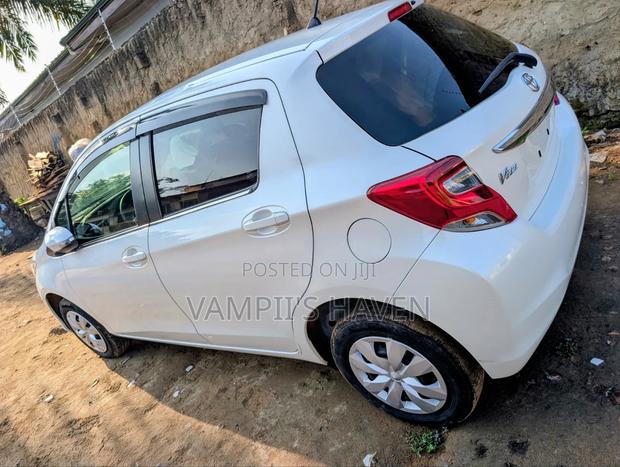 Toyota Vitz 1.3 AWD 5dr 2015 White