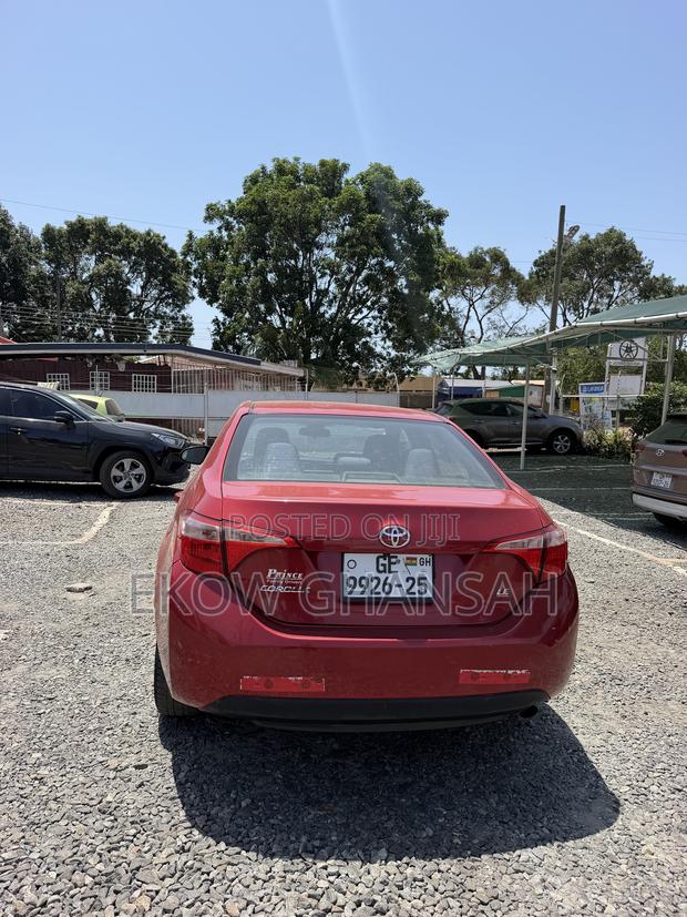 Toyota Corolla 2018 Red