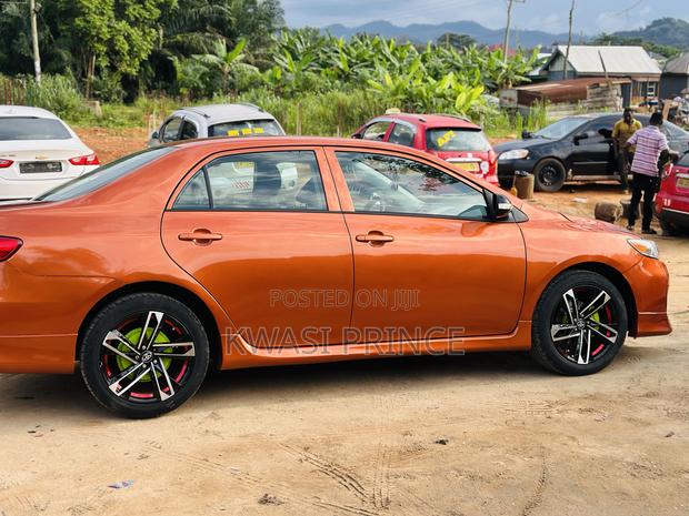 Toyota Corolla S Special Edition 4dr Sedan (1.8L 4cyl 4A) 2013 Orange