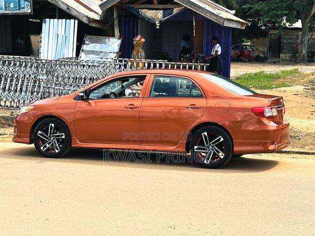 Toyota Corolla S Special Edition 4dr Sedan (1.8L 4cyl 4A) 2013 Orange