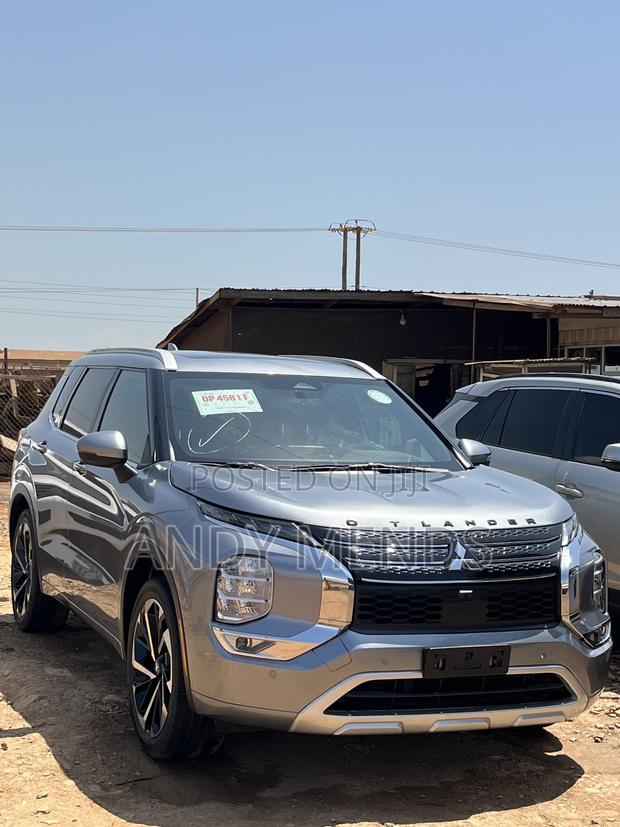 Mitsubishi Outlander SEL 2022 Gray