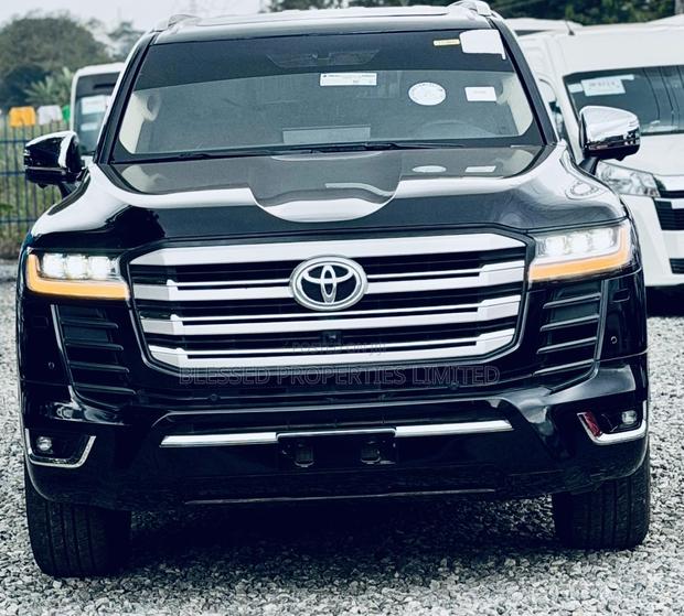 Toyota Land Cruiser 2023 Black