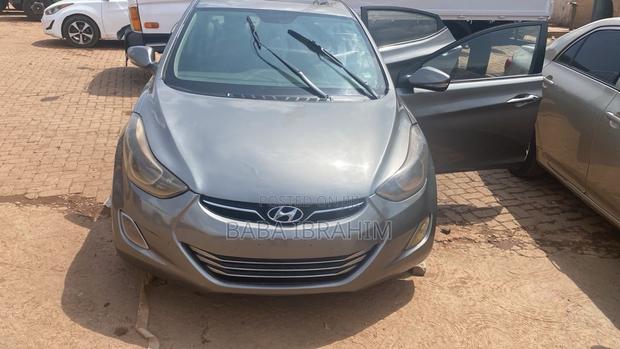 Hyundai Elantra 2012 Gray