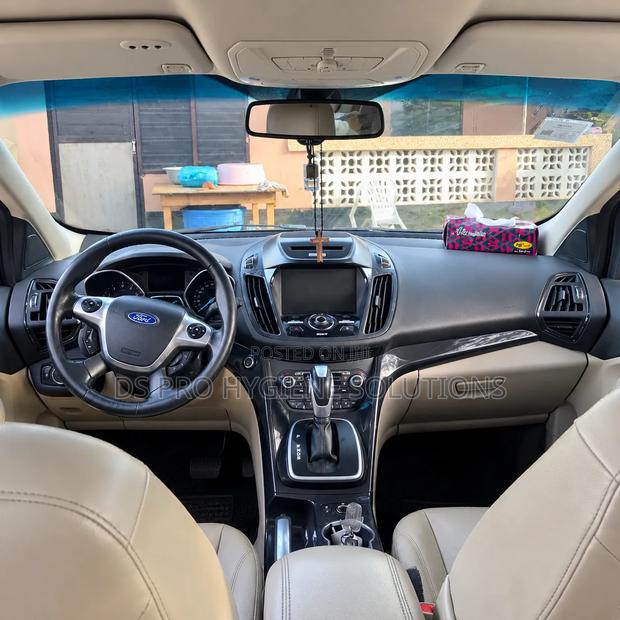 Ford Escape Titanium 4dr SUV AWD (1.6L 4cyl Turbo 6A) 2014 White