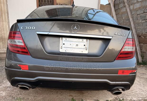 Mercedes-Benz C300 2013 Brown
