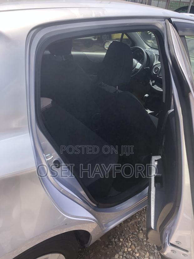 Toyota Vitz 2014 Pearl